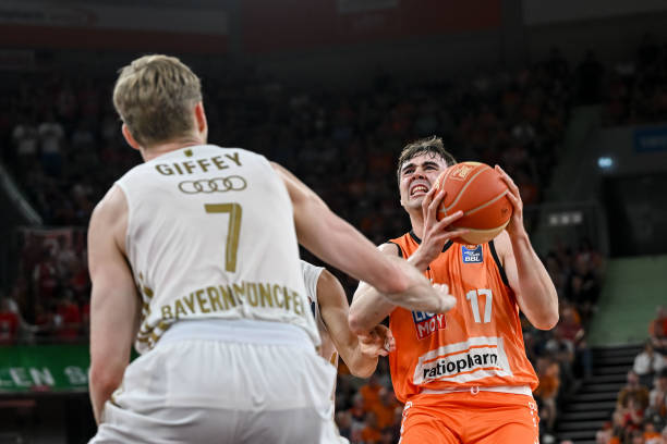 也为中国羽 也为中国羽