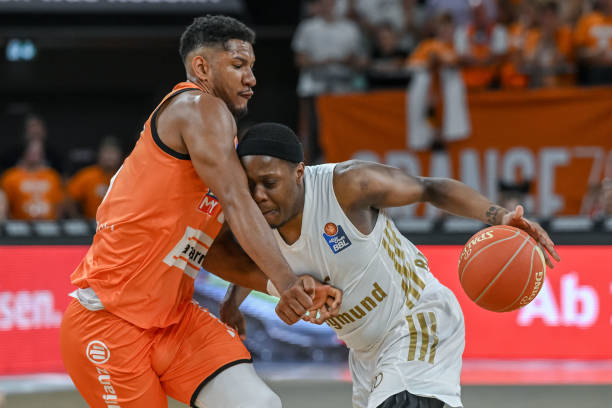 山水相依 山水相依