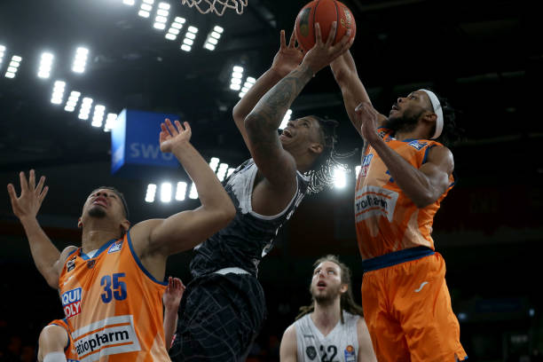 神和团队合 神和团队合